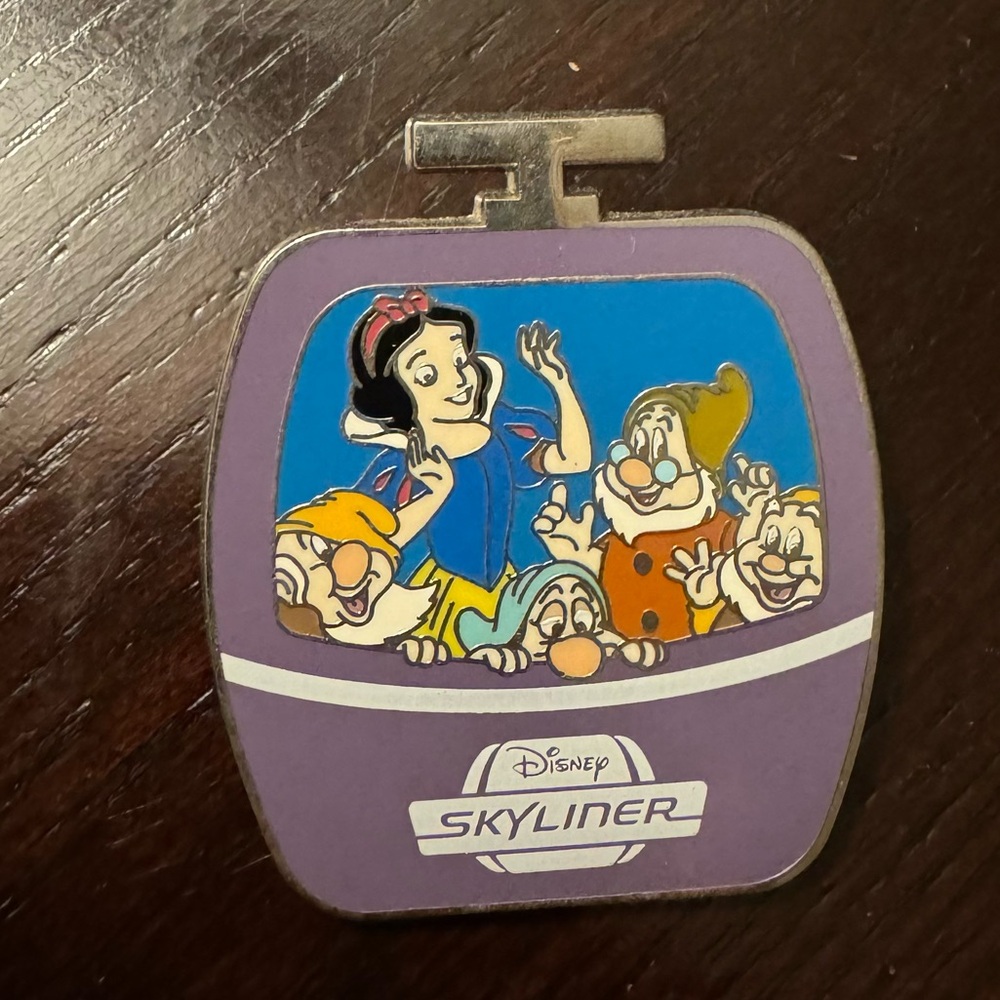 Disney World Skyliner Snow White and the Seven Dwarfs Purple Gondola 2019 Pin